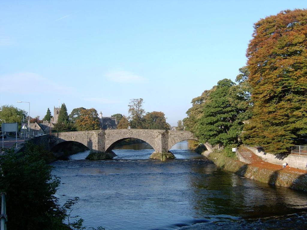 Lyndhurst Guest House Kendal Esterno foto