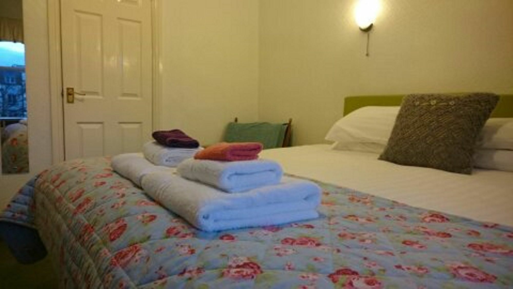 Lyndhurst Guest House Kendal Esterno foto